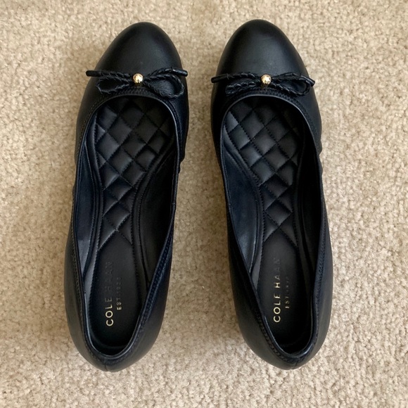 Cole haan black leather 1.5” wedges sz 8 - Picture 2 of 9